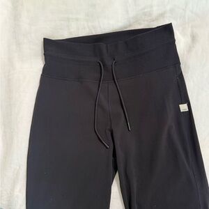 Vuori Women’s Black Jogger Pants